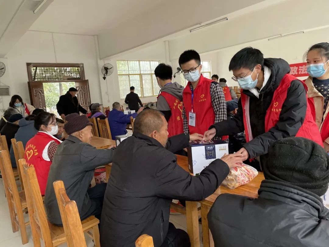 青年志愿者服务日_志愿者青年服务日_青年志愿者服务是什么