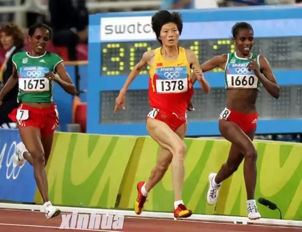 邢慧娜雅典奥运会女子10000米夺冠：亚洲首枚万米金牌诞生记