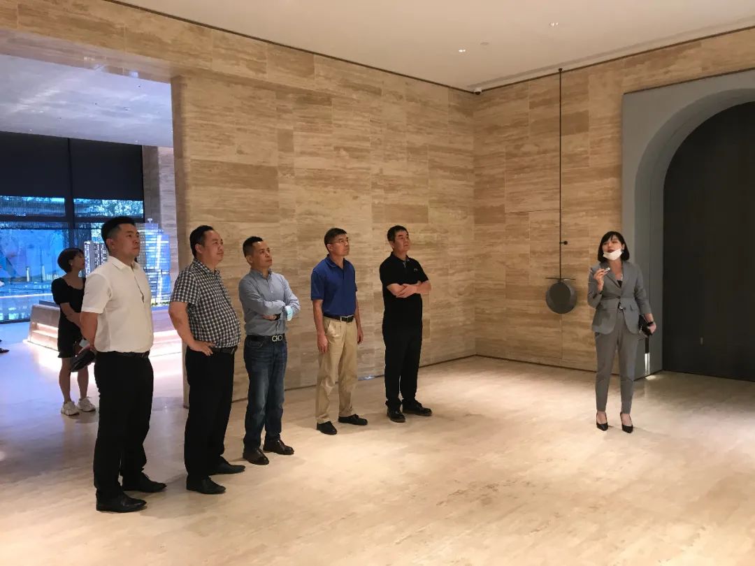 广东省人民政府驻武汉办事处拜访仁恒置地武汉公司，共商会员企业发展大计